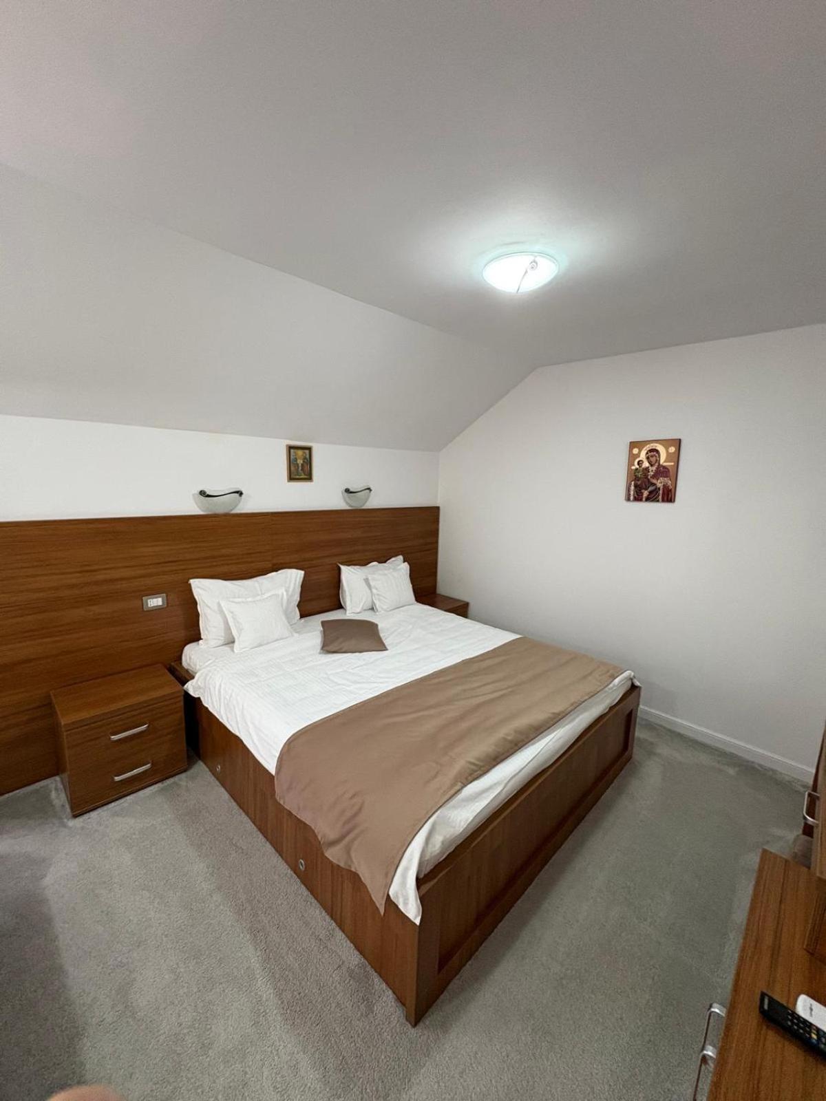 Pensiunea Andias Sucevita Bagian luar foto